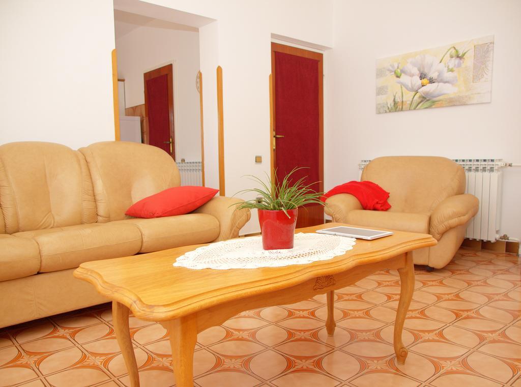 Apartment Taja Ližnjan 객실 사진