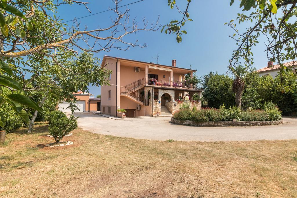 Apartment Taja Ližnjan 외부 사진