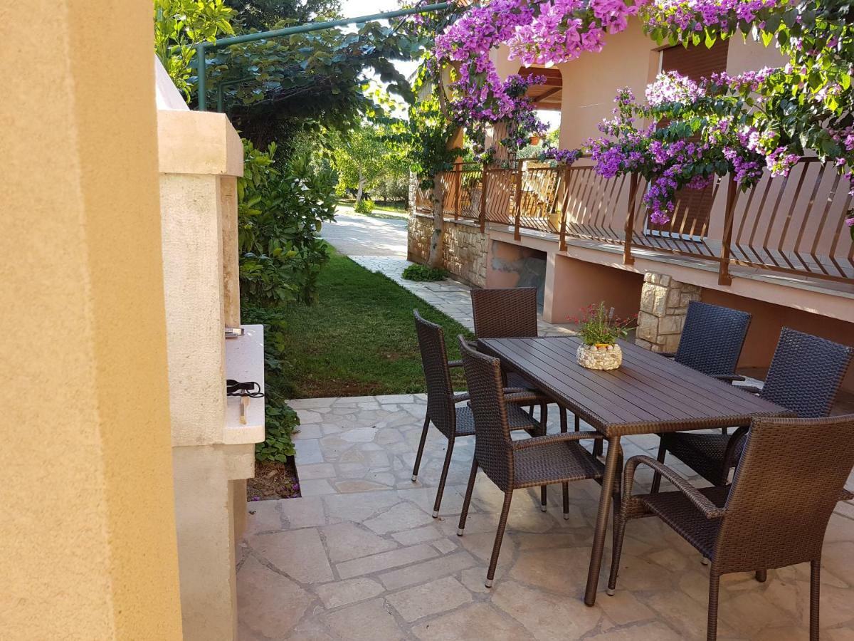 Apartment Taja Ližnjan 외부 사진
